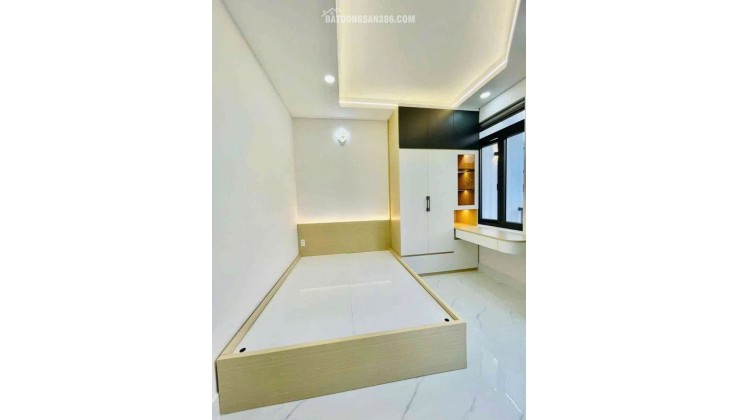 Nhà bán lô góc LVQ 2 mặt tiền thông thoáng, hẻm xe hơi né nhau thoải mái, 8,8 tỷ TL